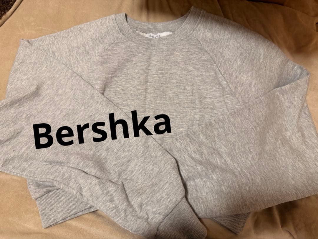Bershka 卫衣 连帽衫 S码 Bershka