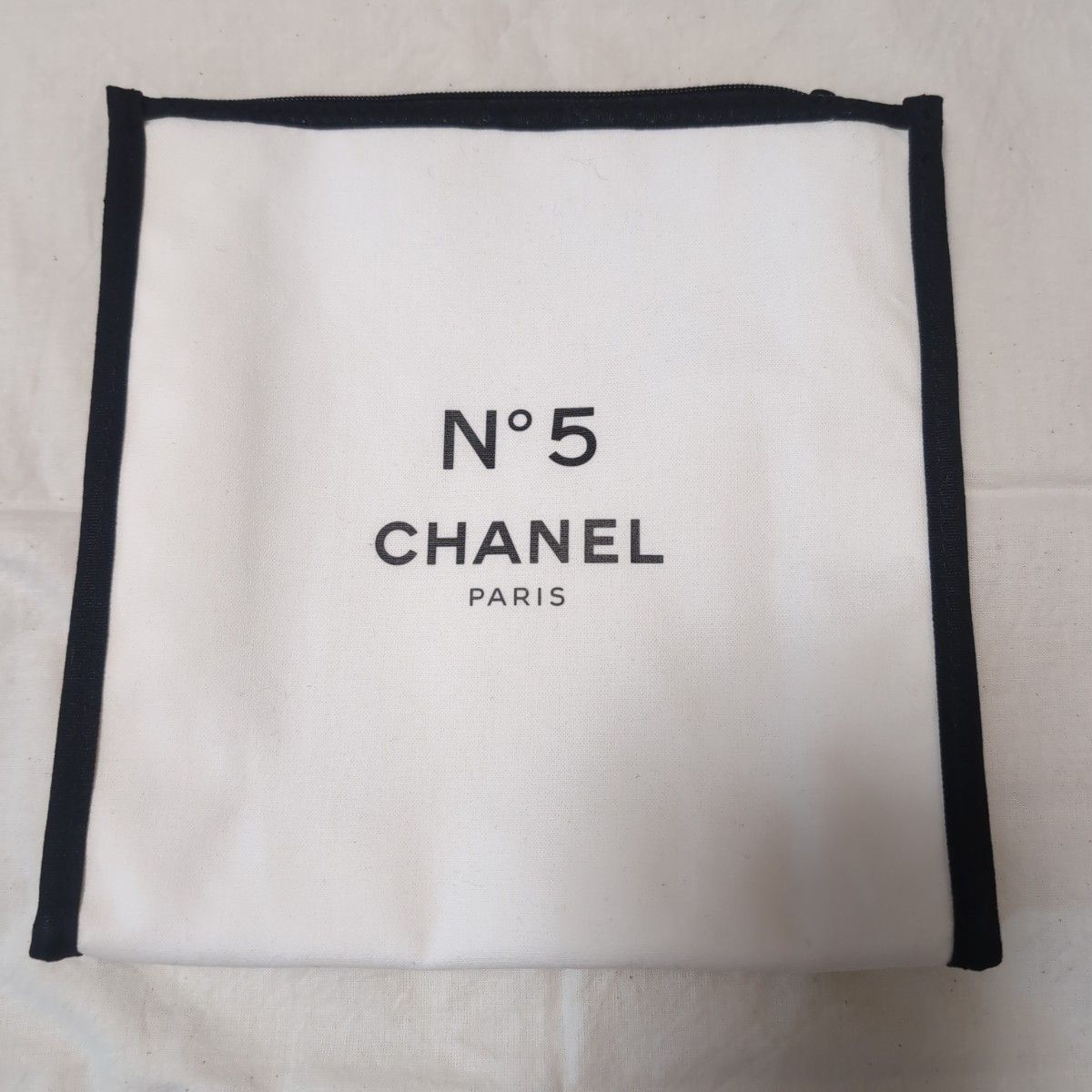CHANEL 香奈儿 N°5 赠品包 白色 黑色