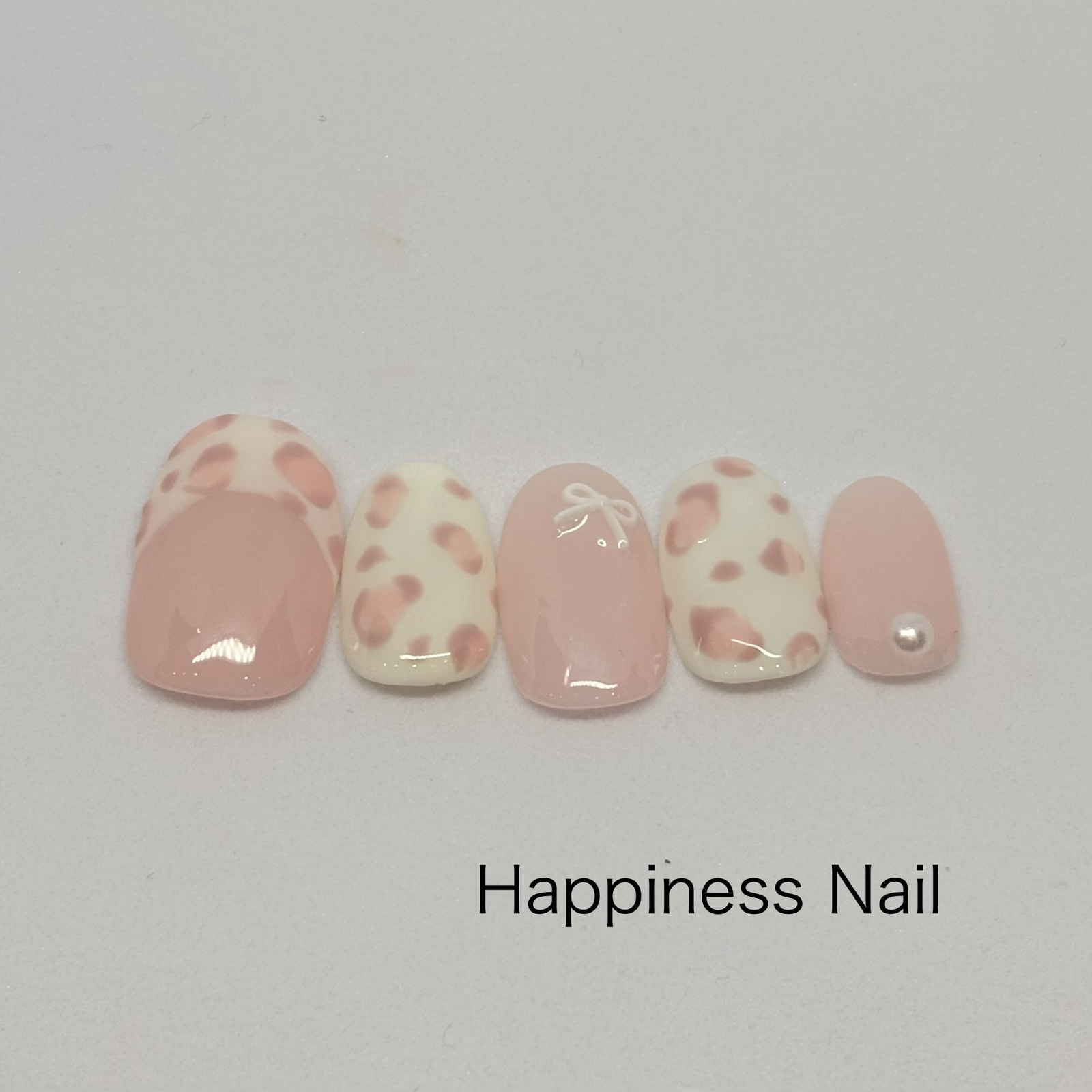 Cute pink leopard print nail tips