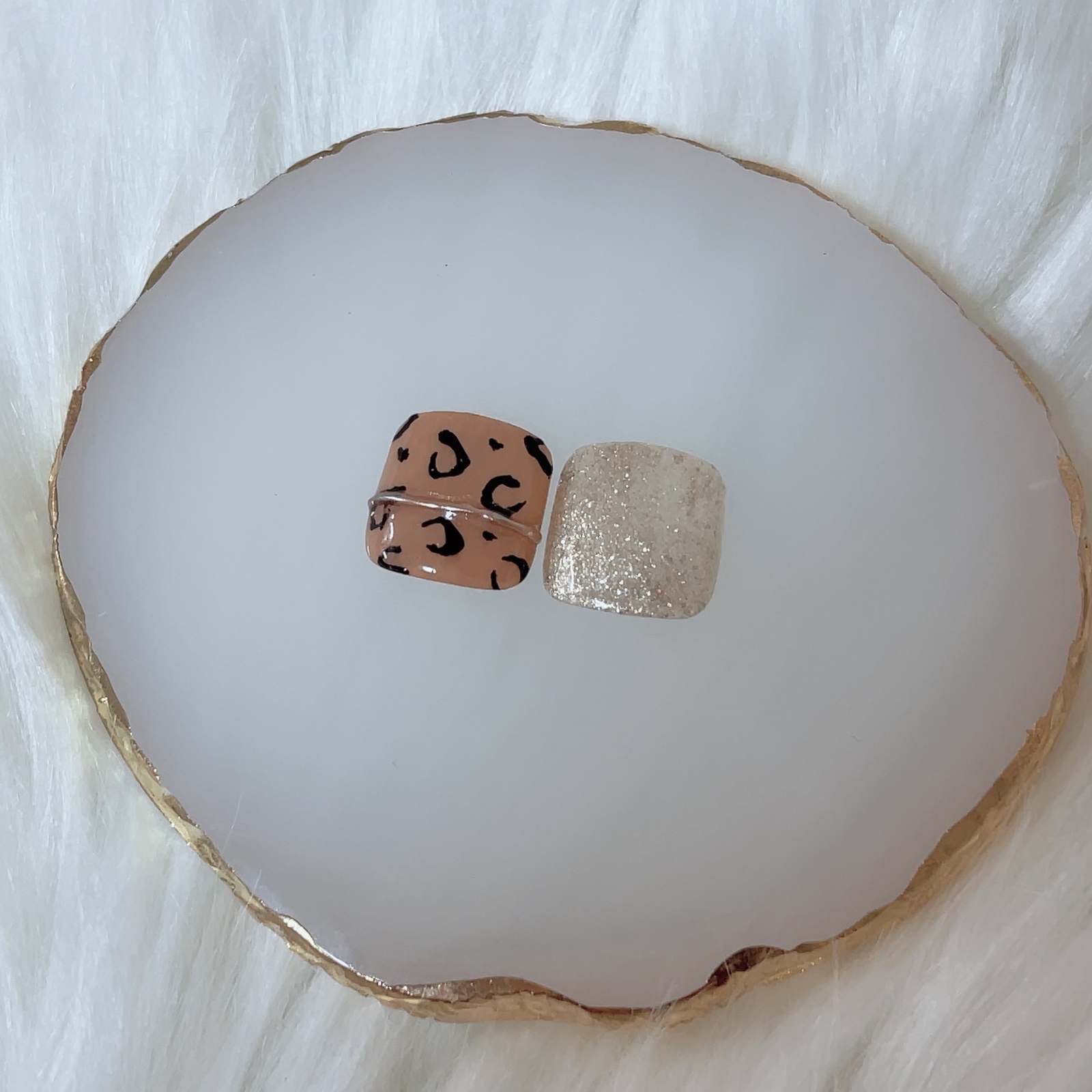 Foot nail tips, summer feet, summer nails, foot nails, leopard nails, leopard print, animal print