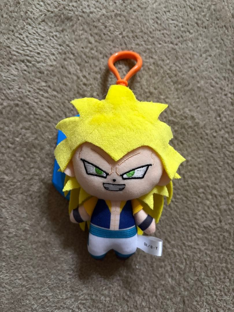 带龙珠塑料钩的chibi棉吉祥物超赛亚人3戈滕克斯