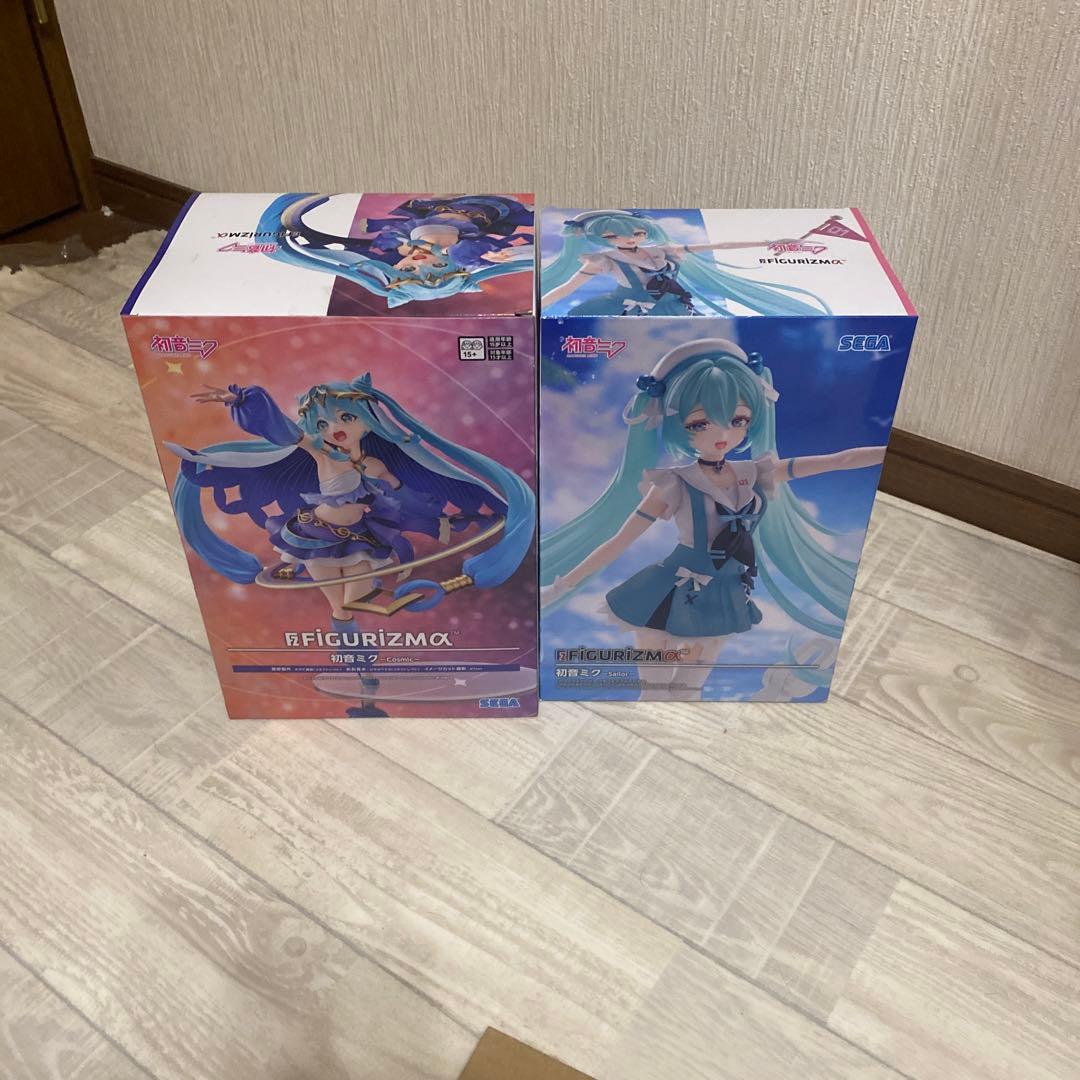 Hatsune Miku Figure 2-Piece Set