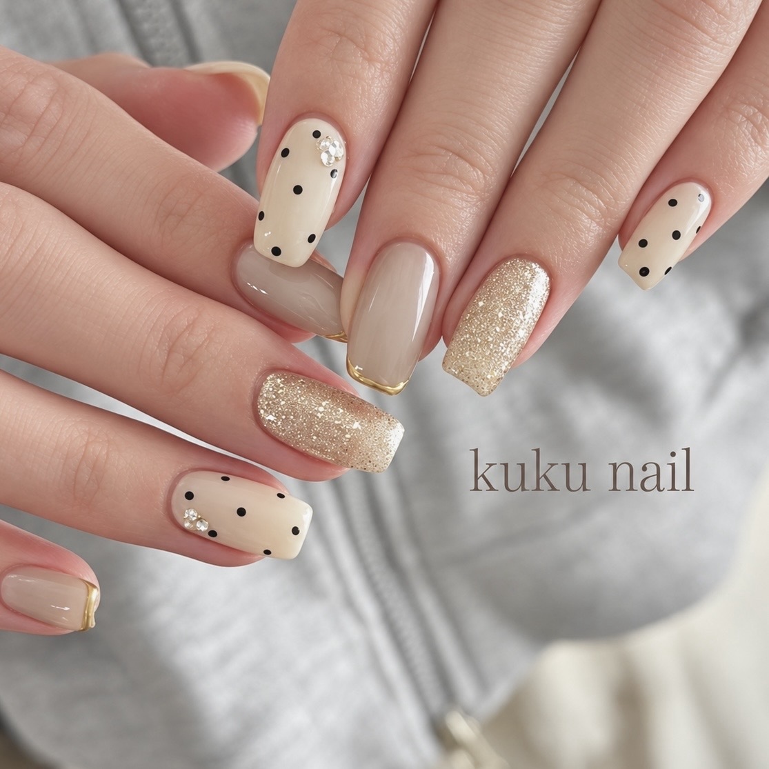 Sweet and cute ♡ Dot x Magnetic Nail Tips | Champagne Gold × Beige | Korean-style, light-colored nails