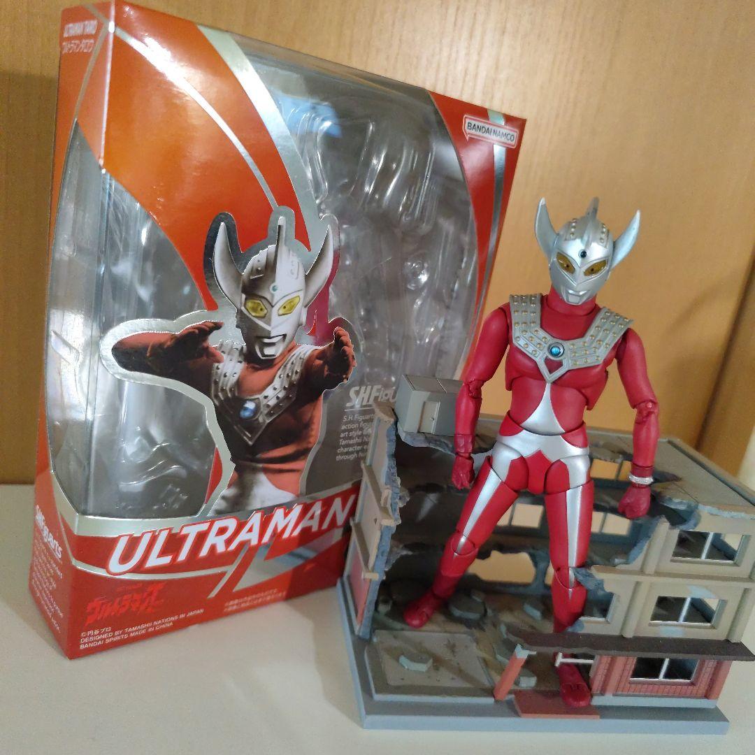 [Re-release] S.H.Figuarts Ultraman Taro + Bonus Diorama