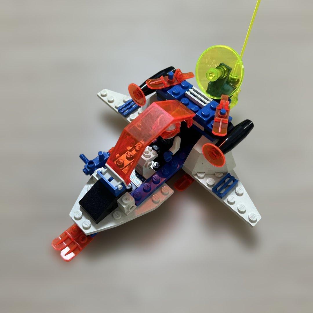 LEGO Universe Series Ice Planet Jet Vehicle Minifigure Set