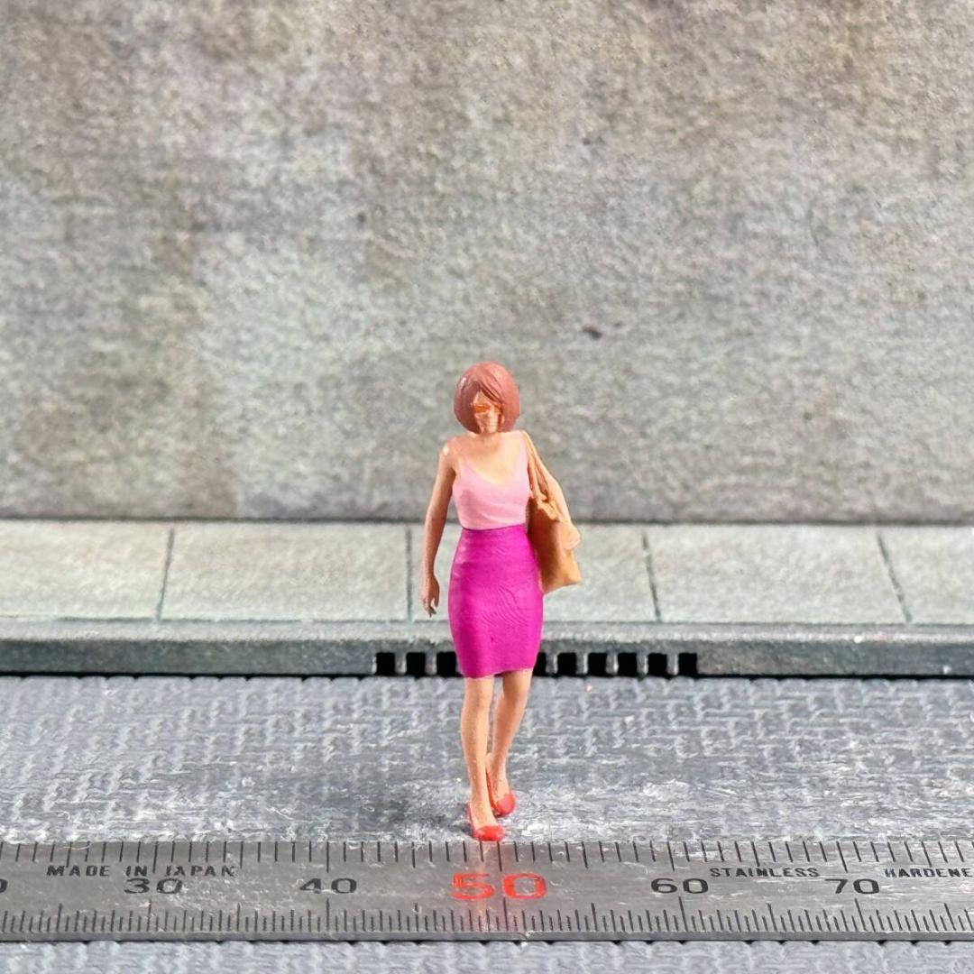 【CJ-762】1/64 比例 肩挎包女性 手办