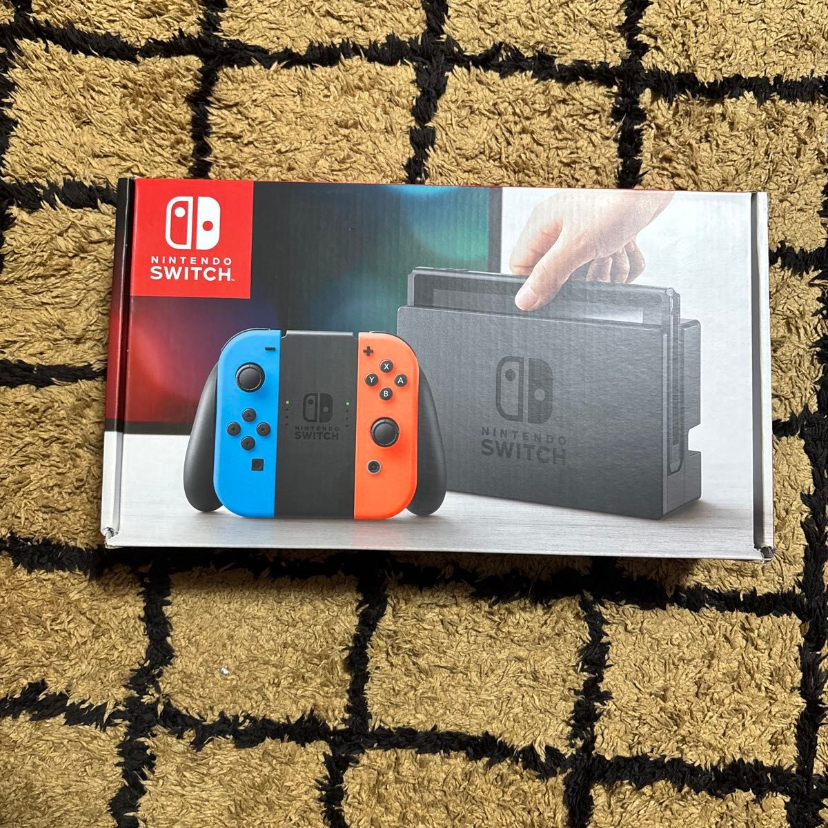 任天堂Switch主机 霓虹蓝/霓虹红 仅含外箱