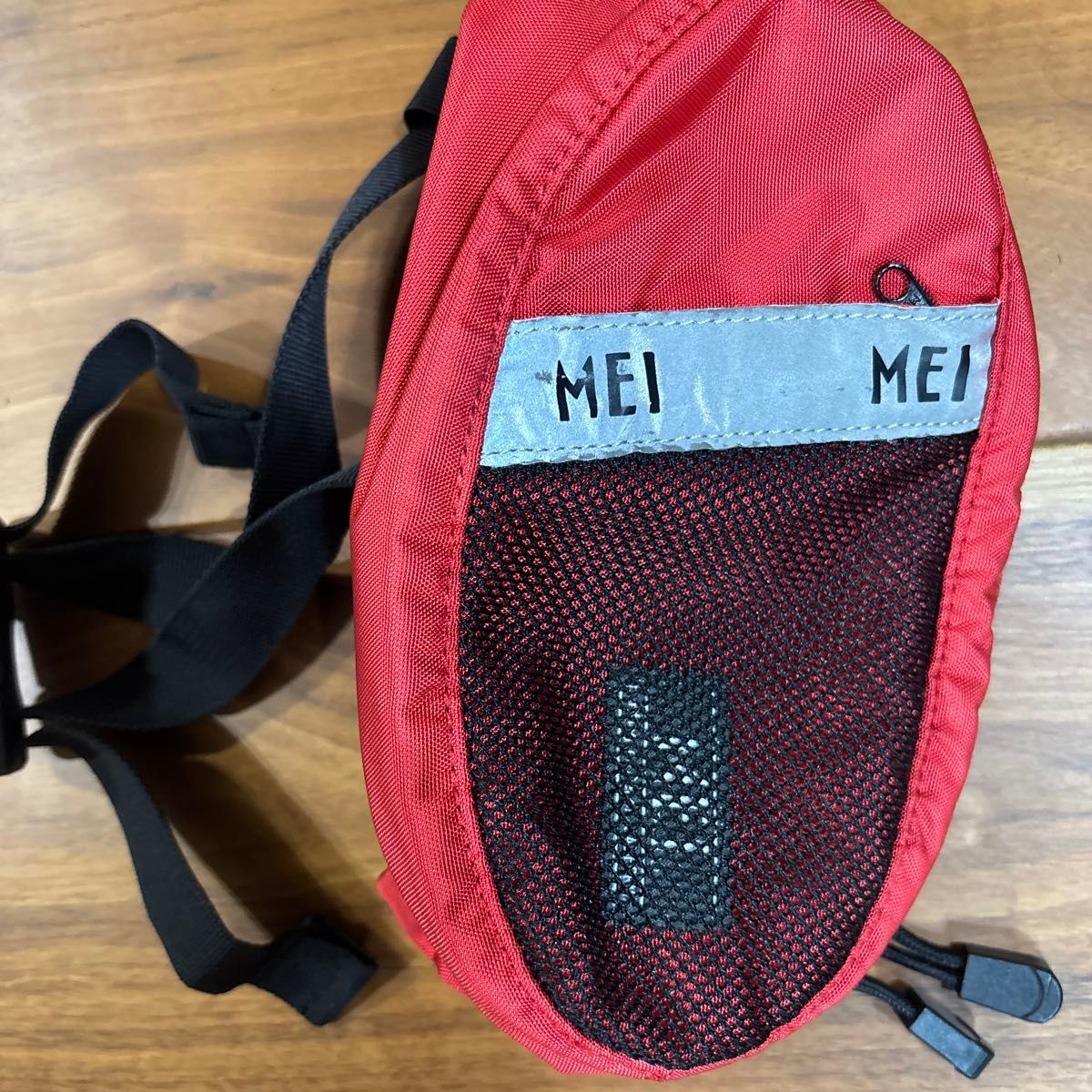 MEI kiss身体包腰包背包红色网眼口袋global workmujithe north face