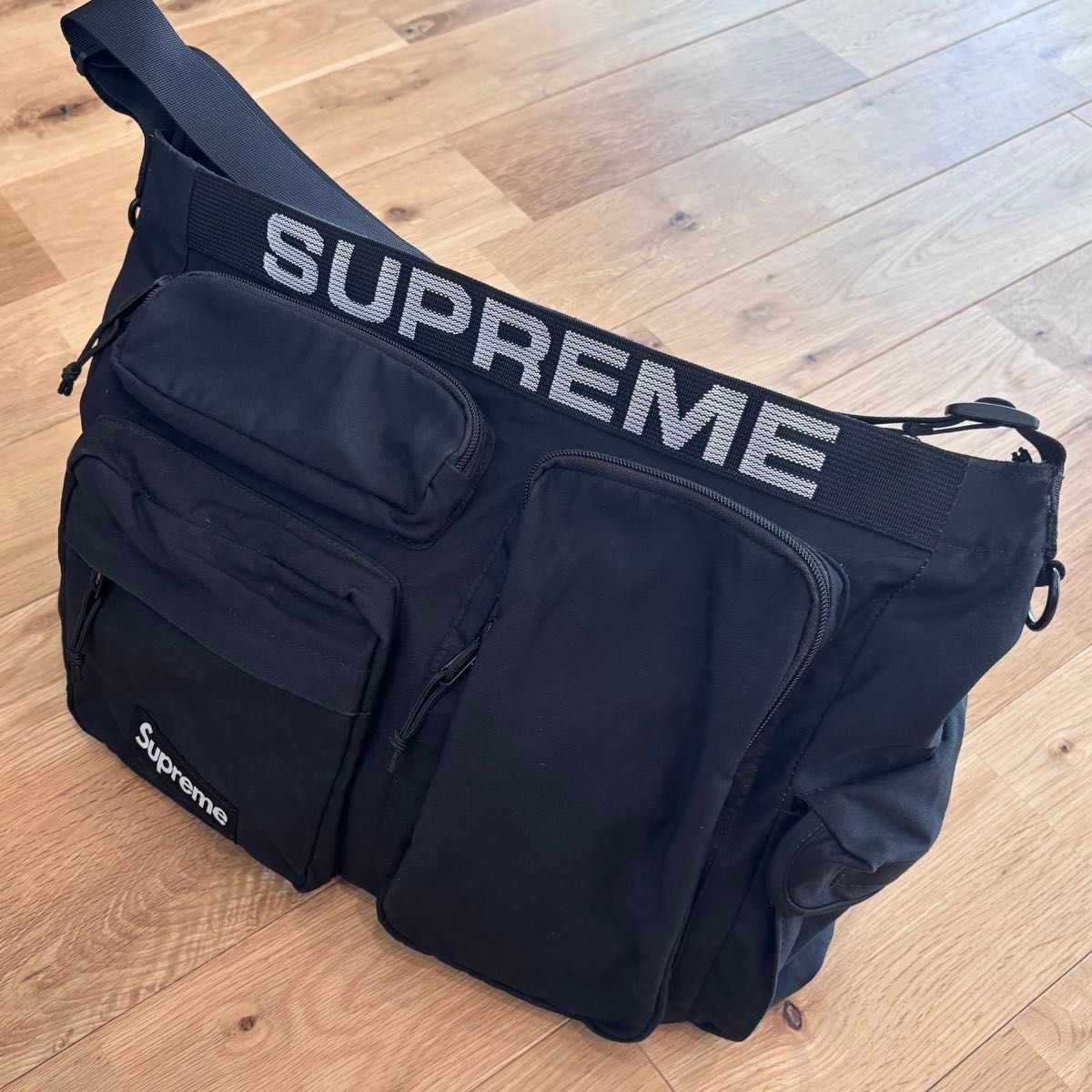 Supreme 野战邮差包 邮差包 单肩包 Supreme 黑色 黑色 方形标志