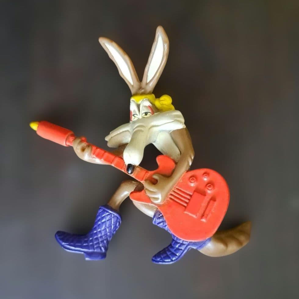 Warner Bros Wile E. Coyote Figure Guitar