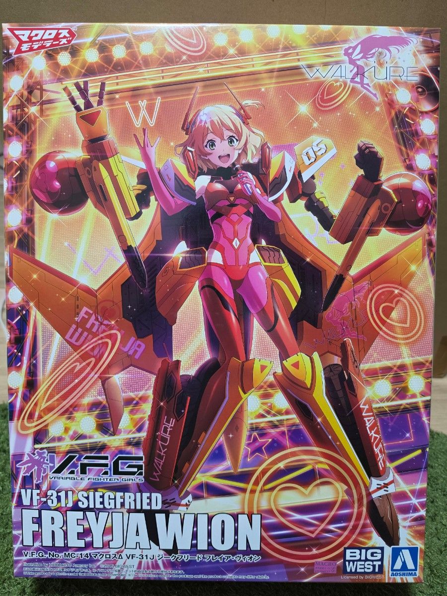 Macross Freya Plastic Model V.F.G. VF-31J Siegfried New