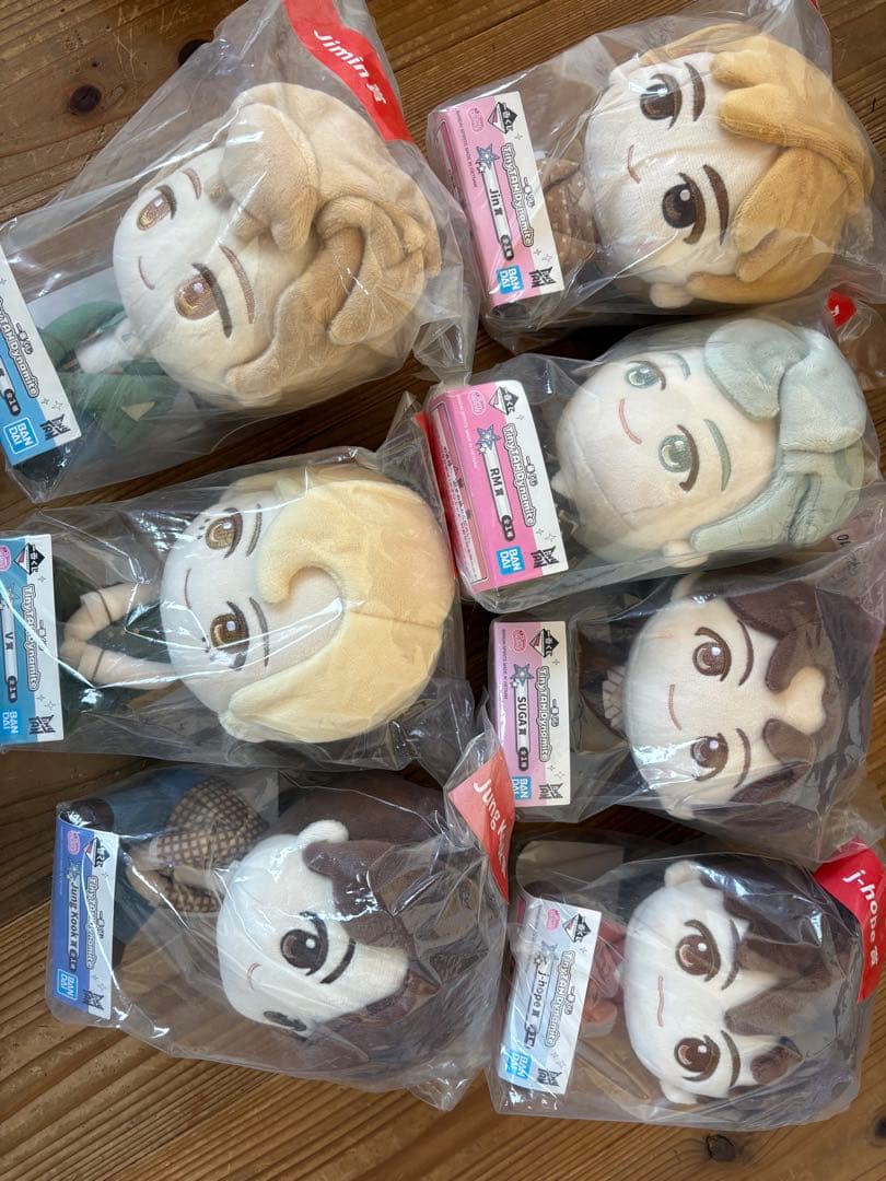 BTS TinyTAN Dynamite毛绒玩具7种套装全员