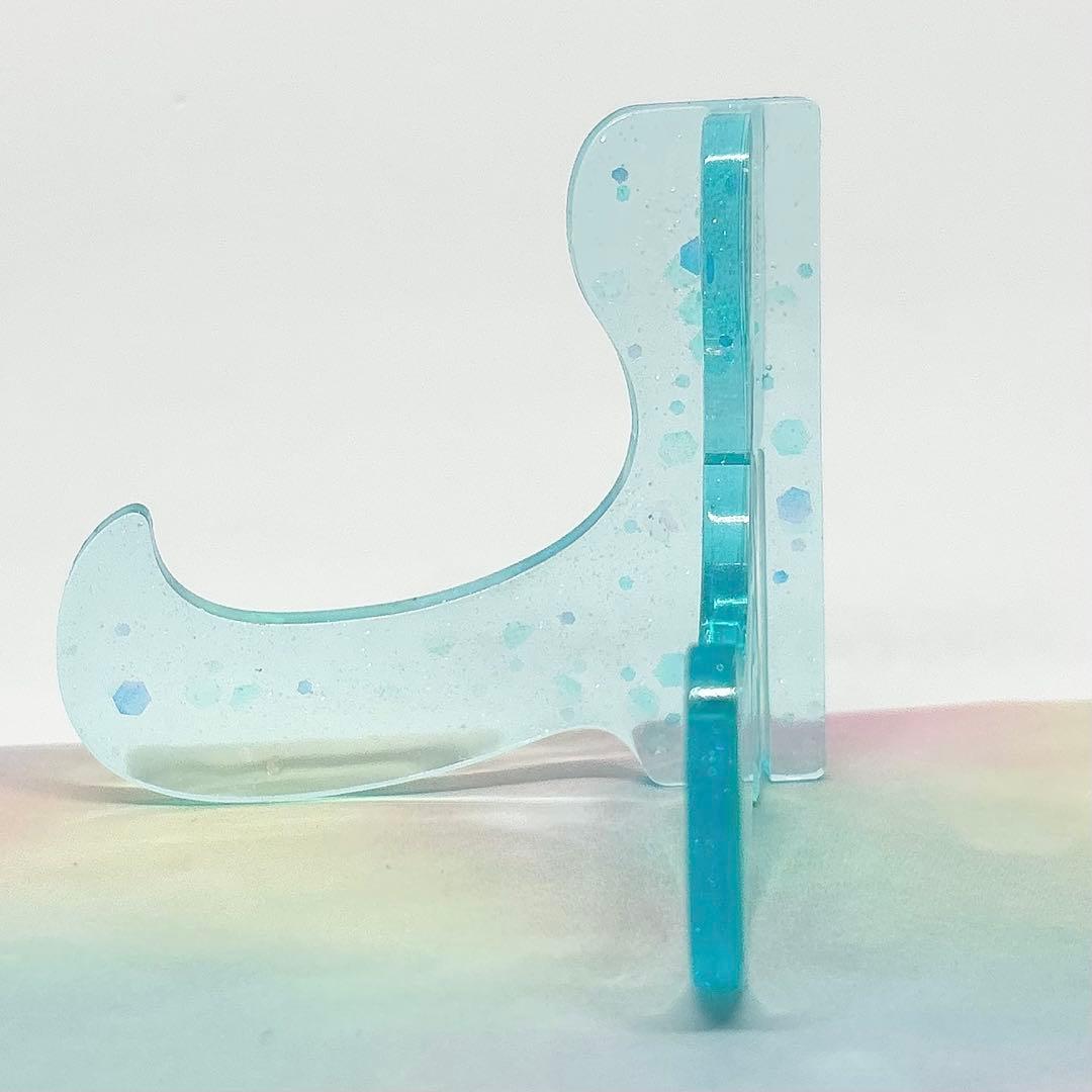 NO.124 Resin Clear Blue Glitter Hologram Smartphone Stand