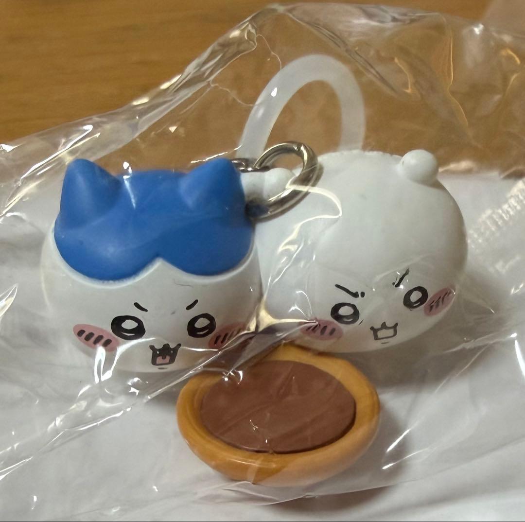 Chikawa Movie – 6th Edition of Admission-Exclusive Bonus: Charm Mini Figure – Chikawa & Hachiware