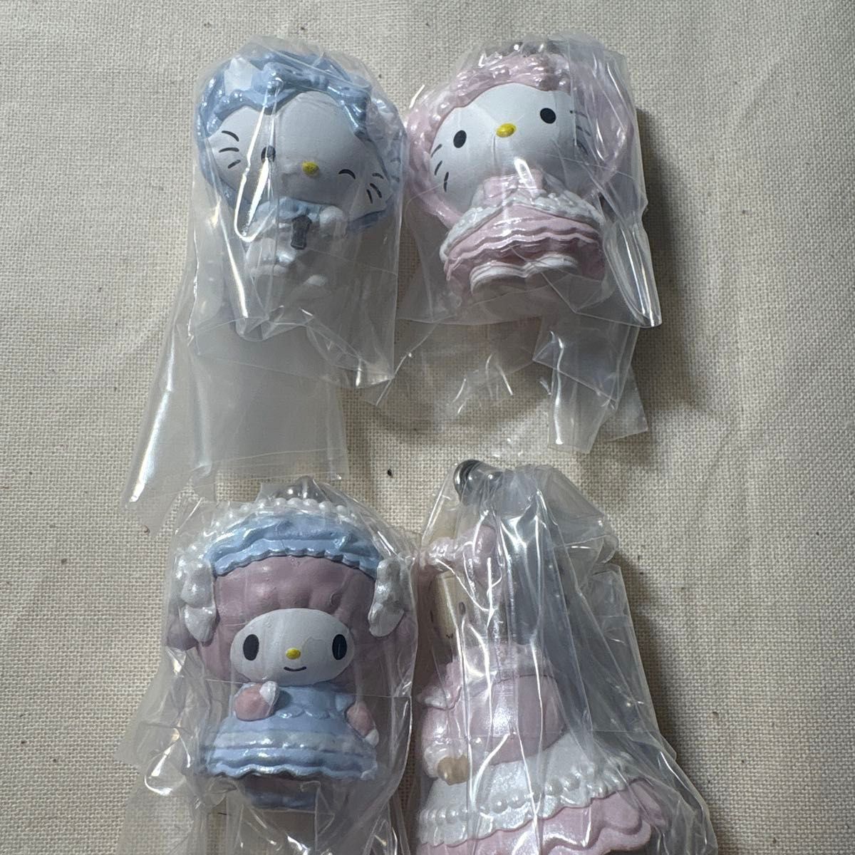 三丽鸥角色 心动荷叶边挂件 手办 4个套装 Hello Kitty 美乐蒂 半套