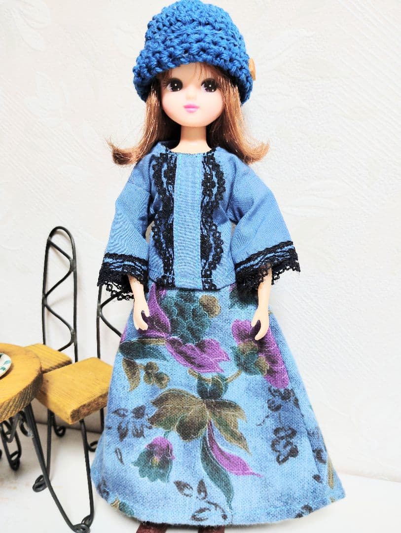 22cm Doll Clothes Rika-chan Blue Top with Floral Skirt and Hat Set