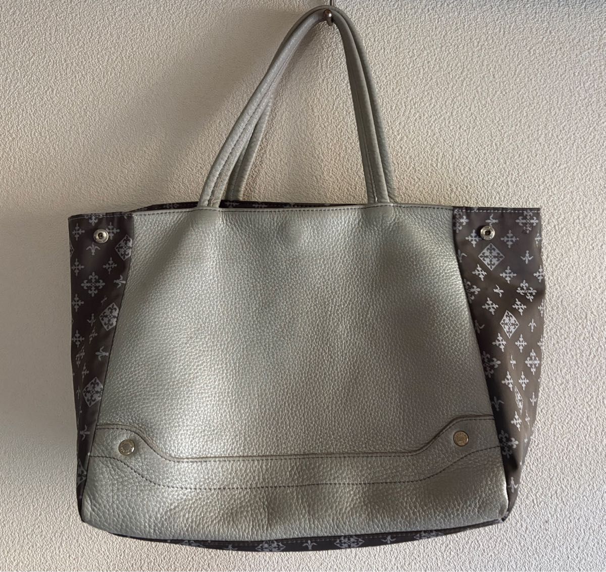 Russet Tote Bag Silver x Monogram Pattern Leather Matsushima Hana Collaboration