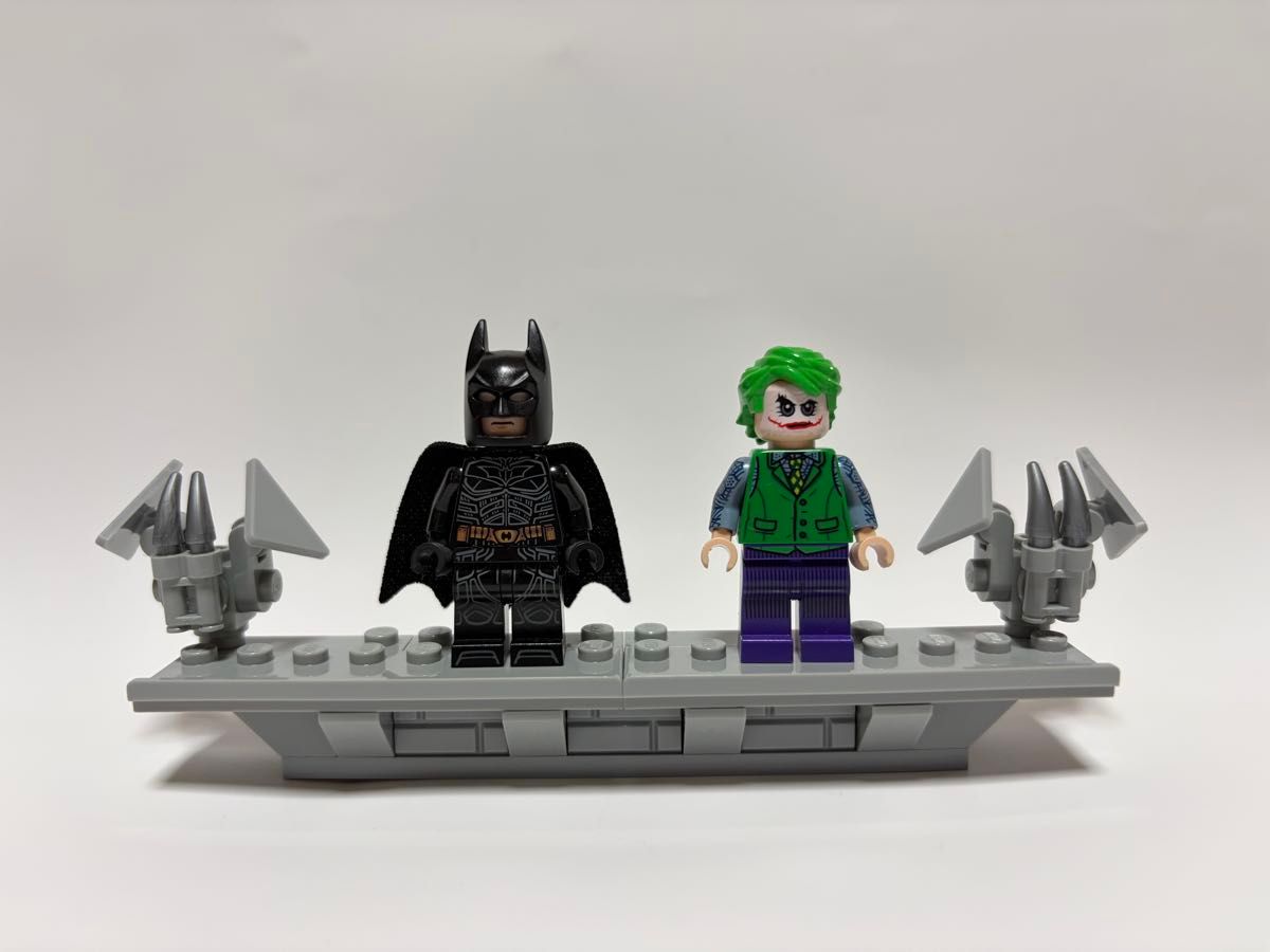LEGO Batman Batmobile Tumbler 76240 Mini Figg Daphone