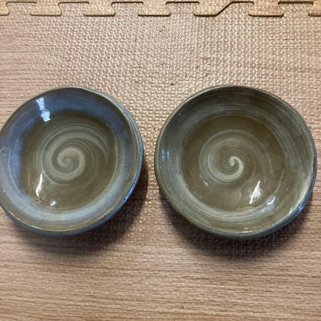 接近未使用状态 小碟 直径13厘米 螺旋纹 有光泽