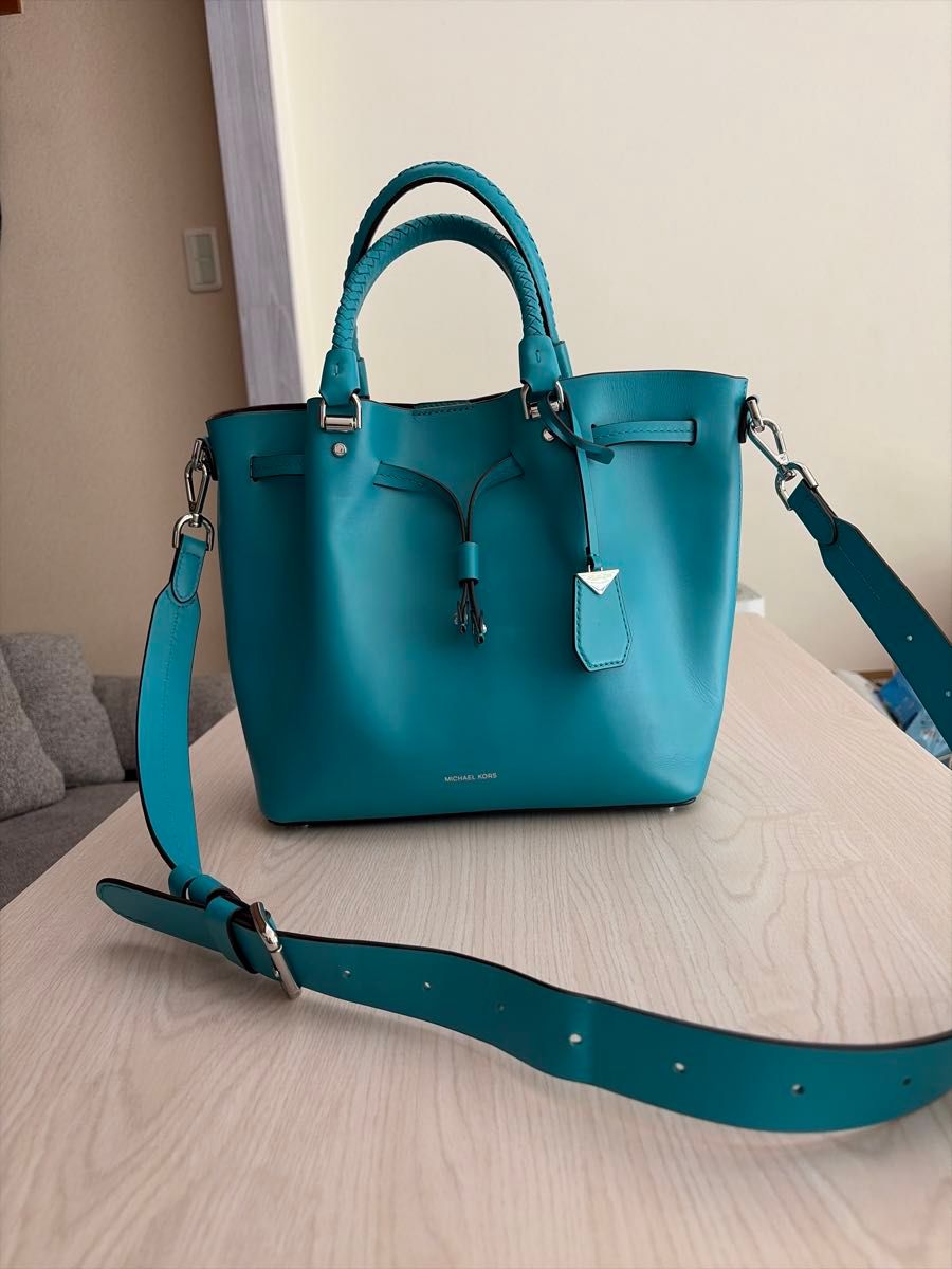 Michael Kors BLAKELY 中号水桶包