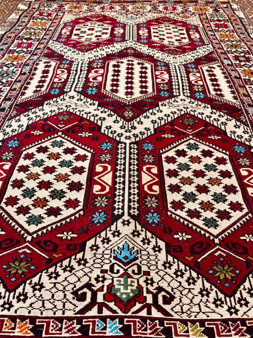 Persian Handwoven Suzani Kilim/Rug 117cm x 190cm