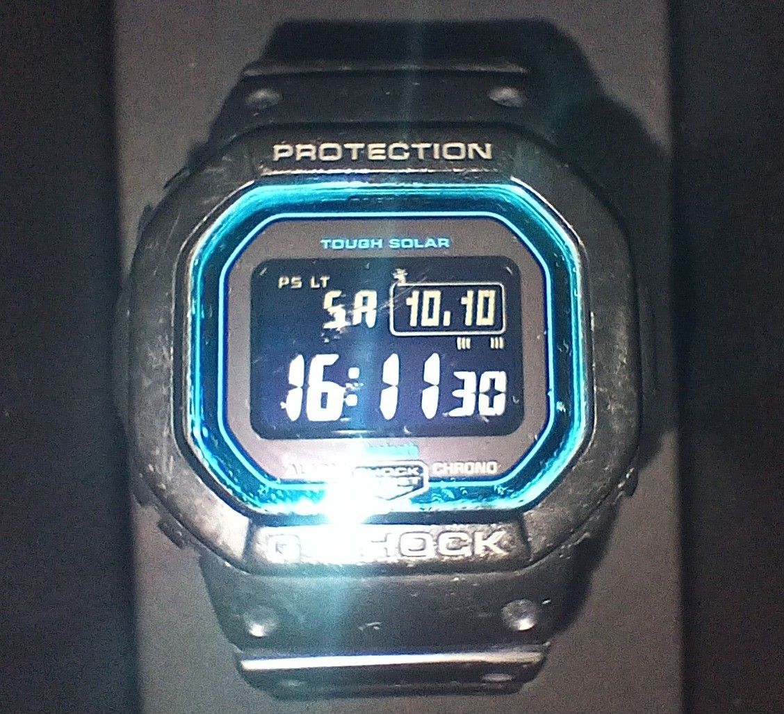 人气 商品有使用痕迹,附原装盒 卡西欧 G-SHOCK GW-B5600-2JF 蓝色 防震太阳能电波表 免费配送