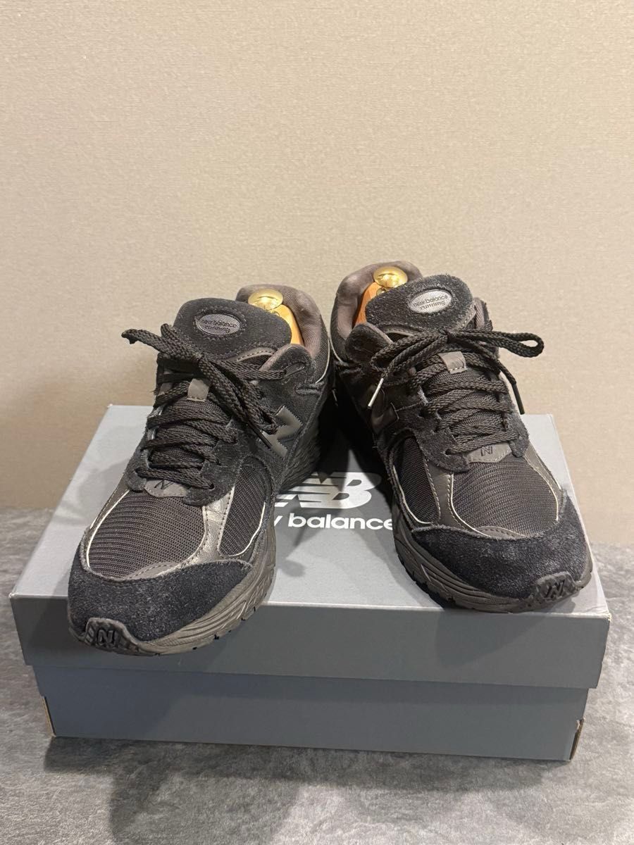 【近乎全新/鞋垫未使用】New Balance 2002R 全黑配色运动鞋