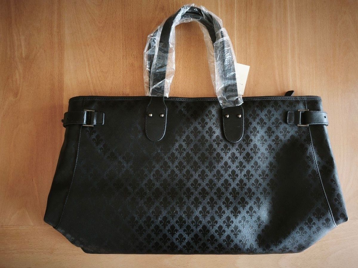 PATRICK COX Patrick Cox Tote Bag and Wallet Set with Monogram Pattern
