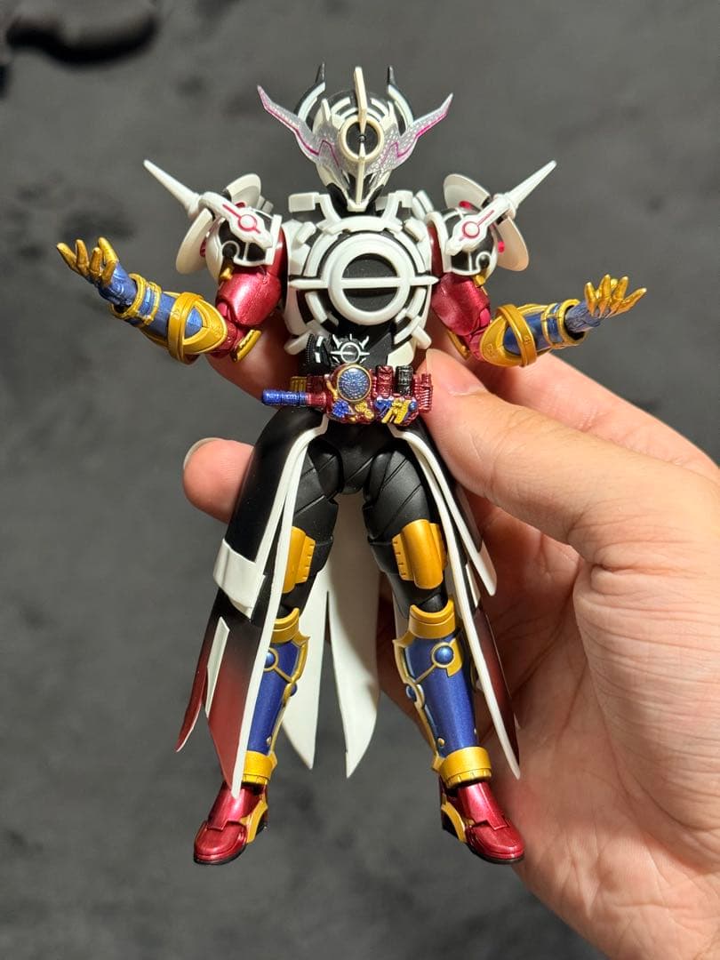 S.H.Figuarts 仮面ライダーエボル ブラックホールフォーム
