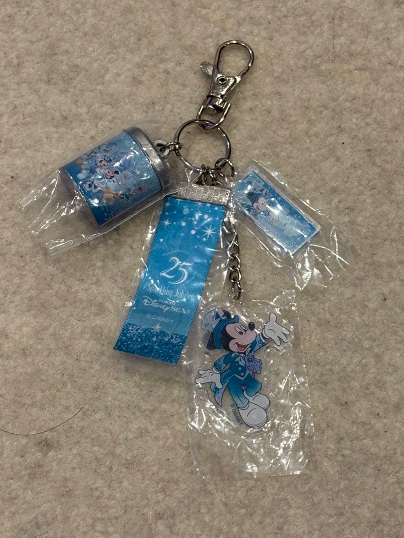 Tokyo DisneySea 25th Anniversary Capsule Toy Keychain