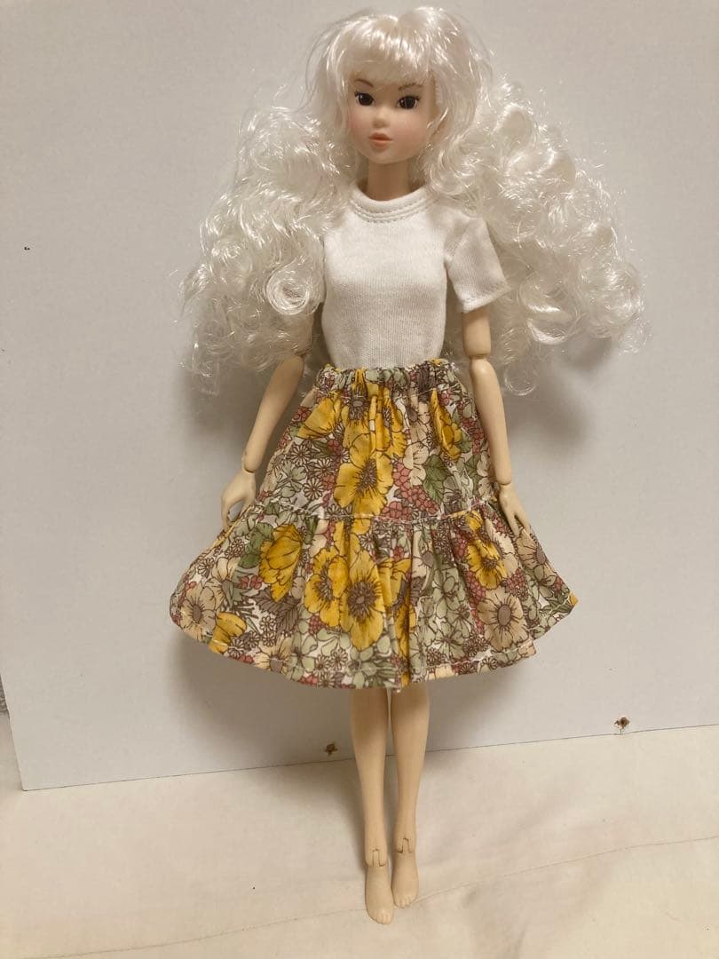 Momoko Floral Tiered Skirt Outfit for Jenny Licca-chan Dolls