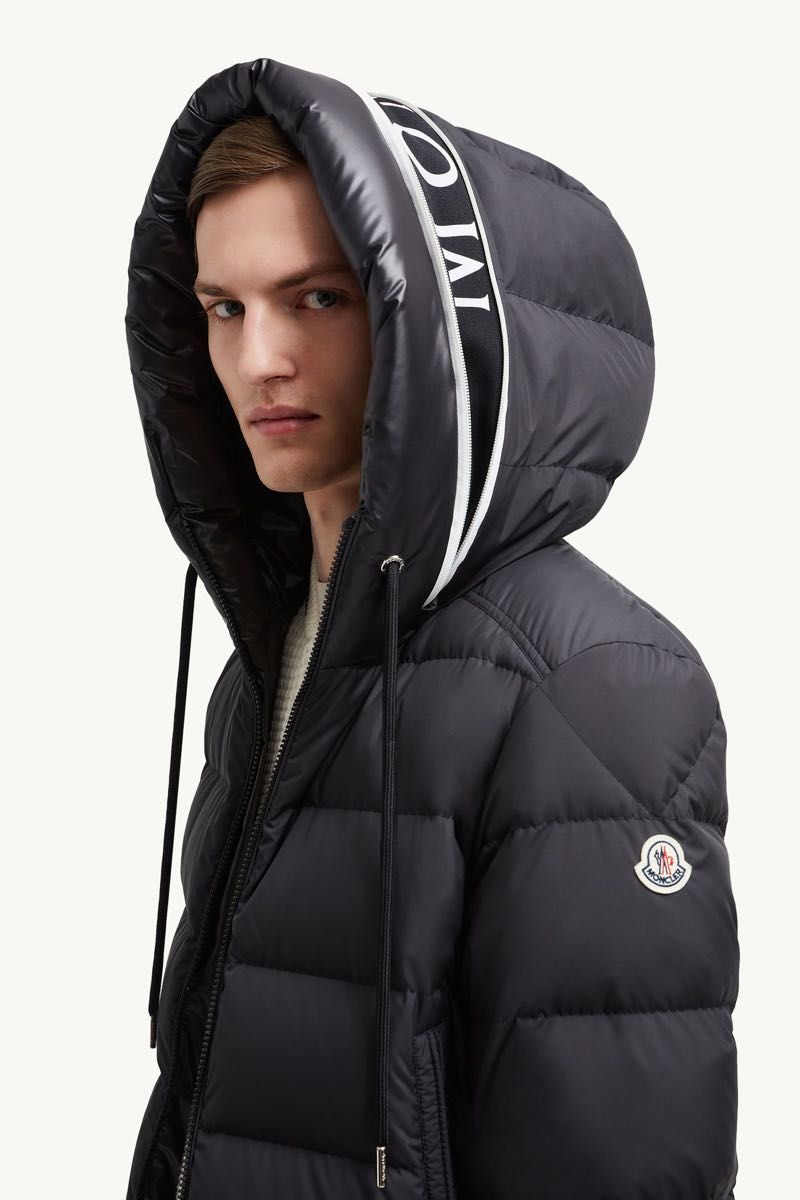 現行モデル 定価約32万円 MONCLER モンクレール ダウンジャケット CARDERE ブラック サイズ4