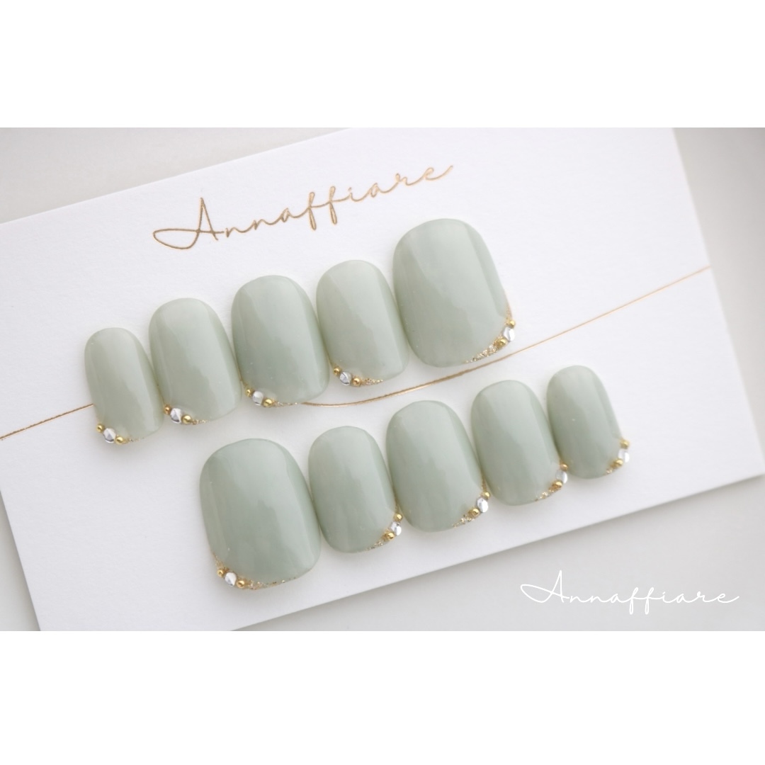 Matte mint with rhinestone nail tips / Watering—elegant, office‑appropriate, ceremonial, formal, wedding guest, pre‑wedding shoot, shiromuku, bridal, coming‑of‑age ceremony, simple, sophisticated, adult Japanese‑style or Western‑style attire, mamushi nails, crystal