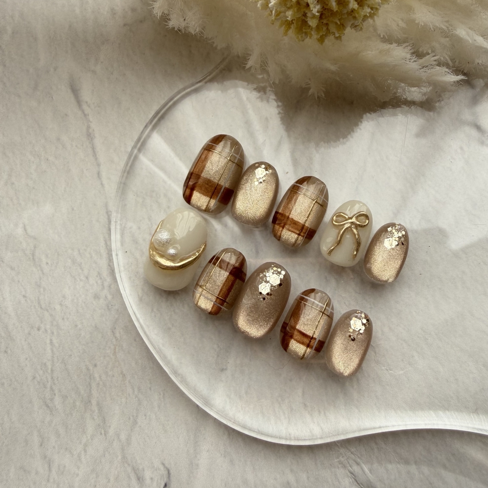 【Size Customization Available: Brown Check Magnet Nail Tips with Ribbon, Elegant and Cute