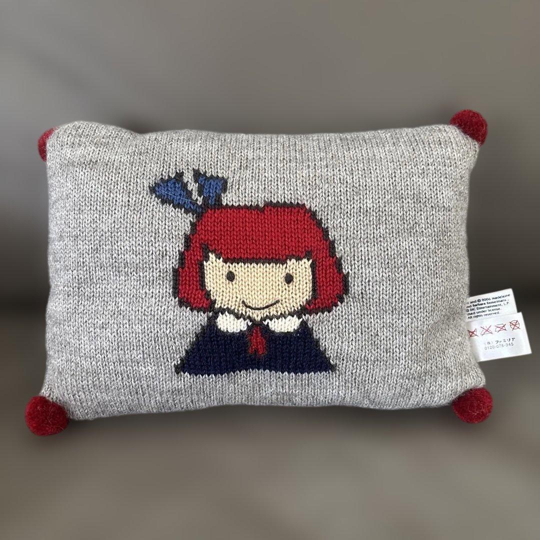 Madeleine-chan Mini Cushion