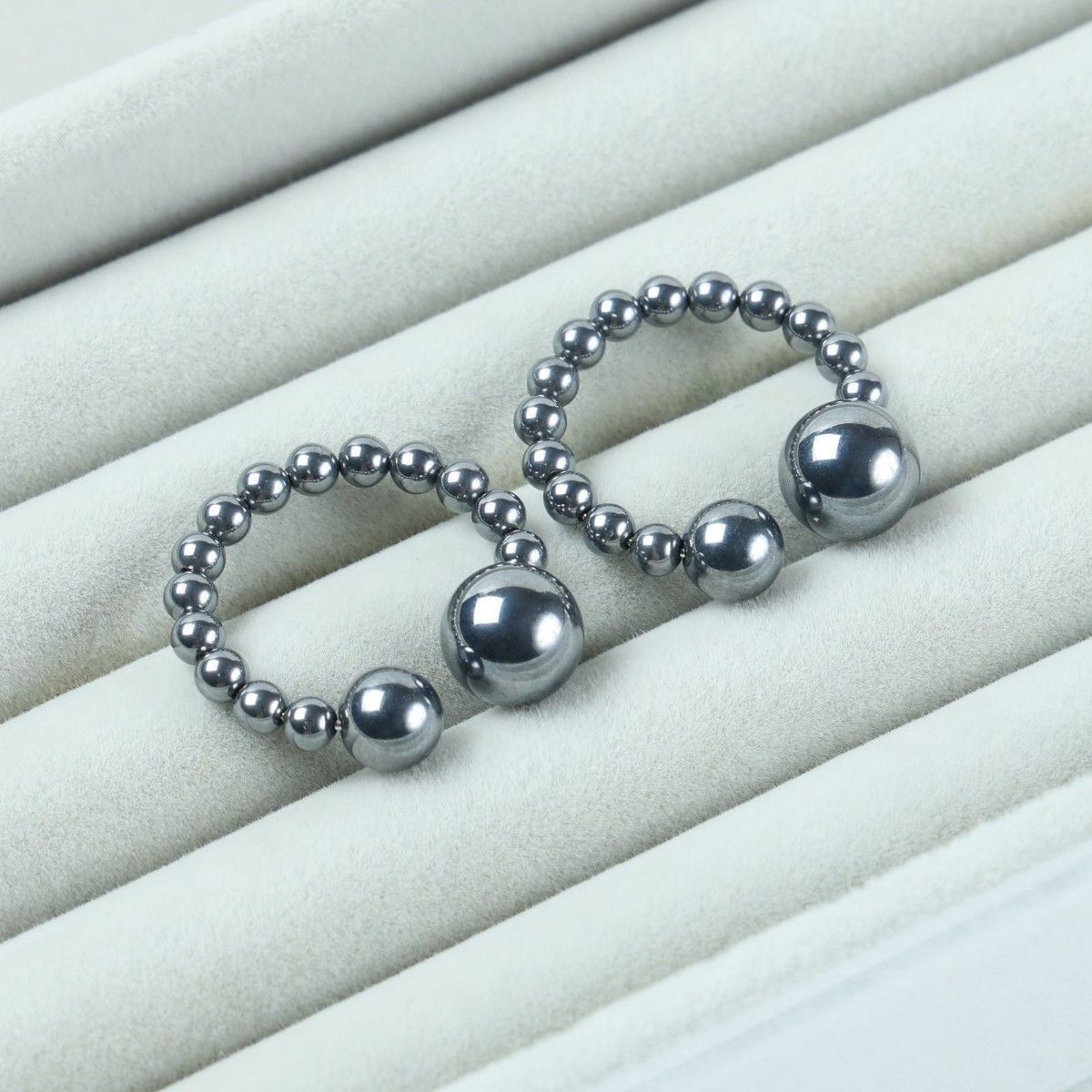Satou Lymphatic Ear Cuff Beauty Cuff Terra Herz Round Beads 8.5mm & 6mm & 3mm Ear Crucible Health Massage