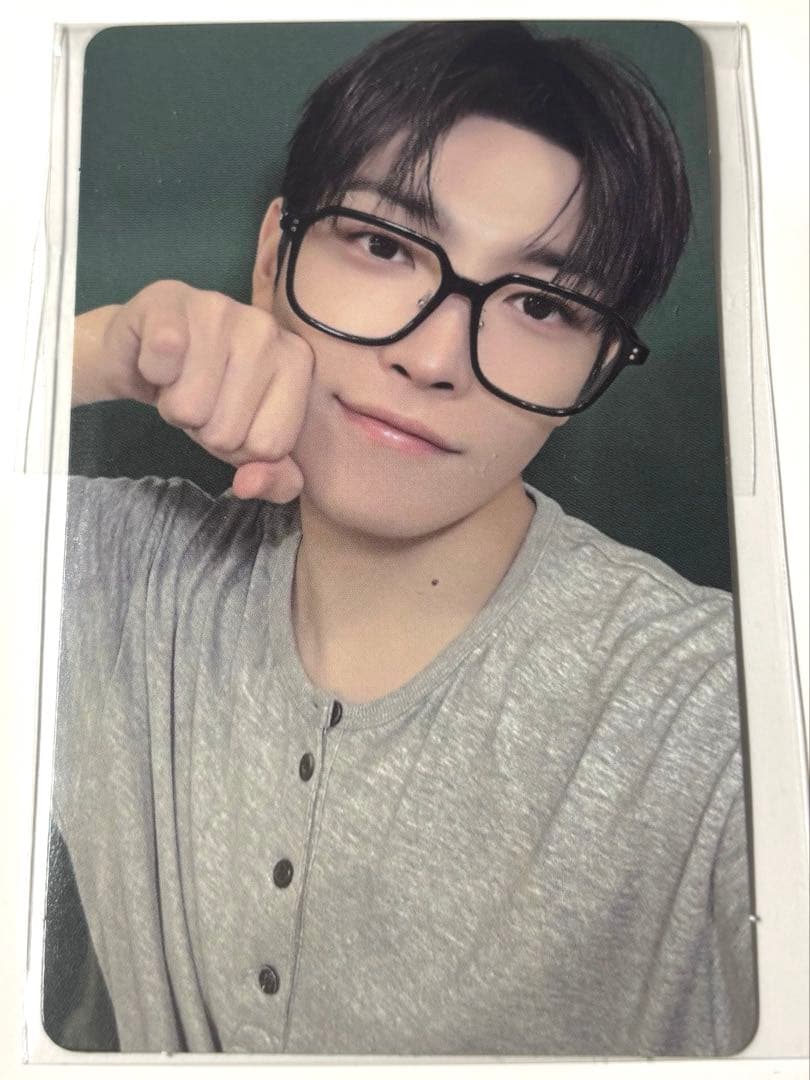 ATEEZ BLUE DRIFT 8th Anniversary Acrylic Keychain Trading Card HONGJOONG