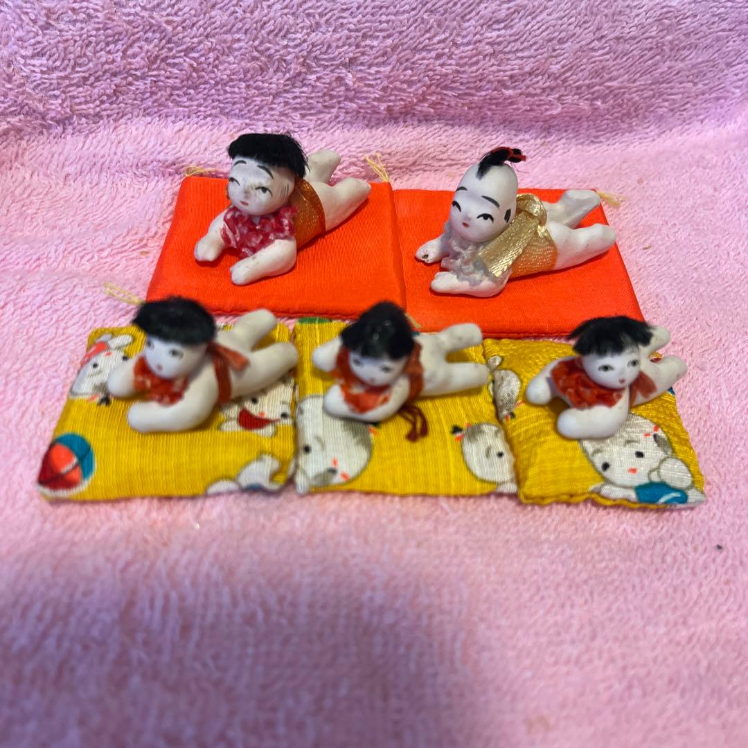 Miniature Seated Figures Set of 5 with Cushions
