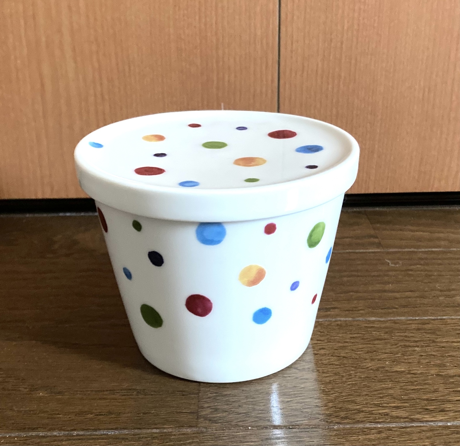 波点厨房储物柜