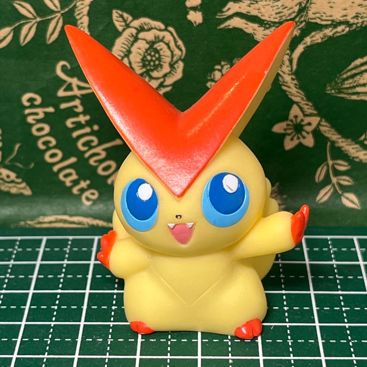 维克蒂尼: 60 ∞: 花样滑冰: 手指人偶: 神奇宝贝: 软件: 现状品
