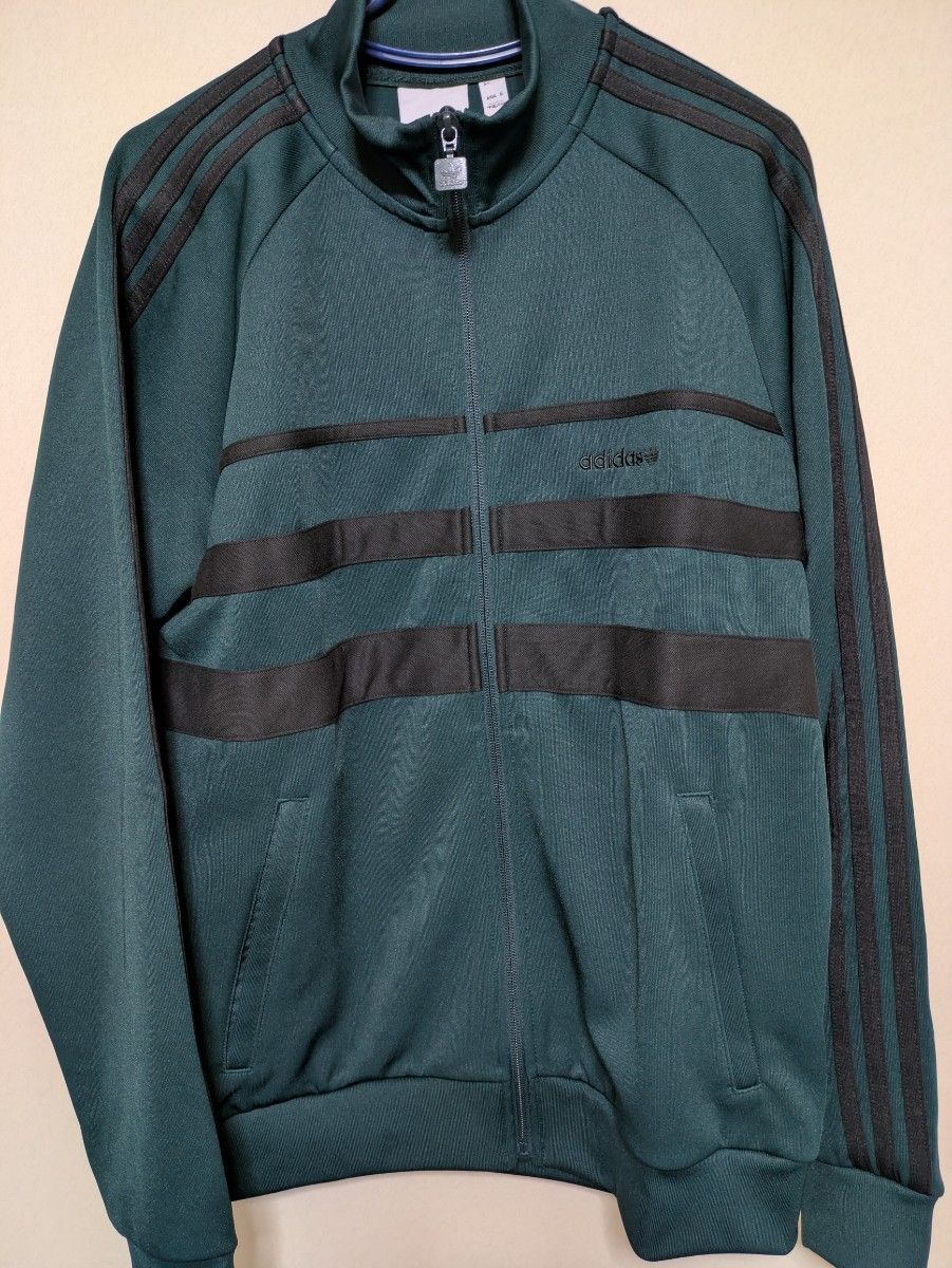 Adidas阿迪达斯卡车夹克运动衫绿色 × 黑色M尺寸