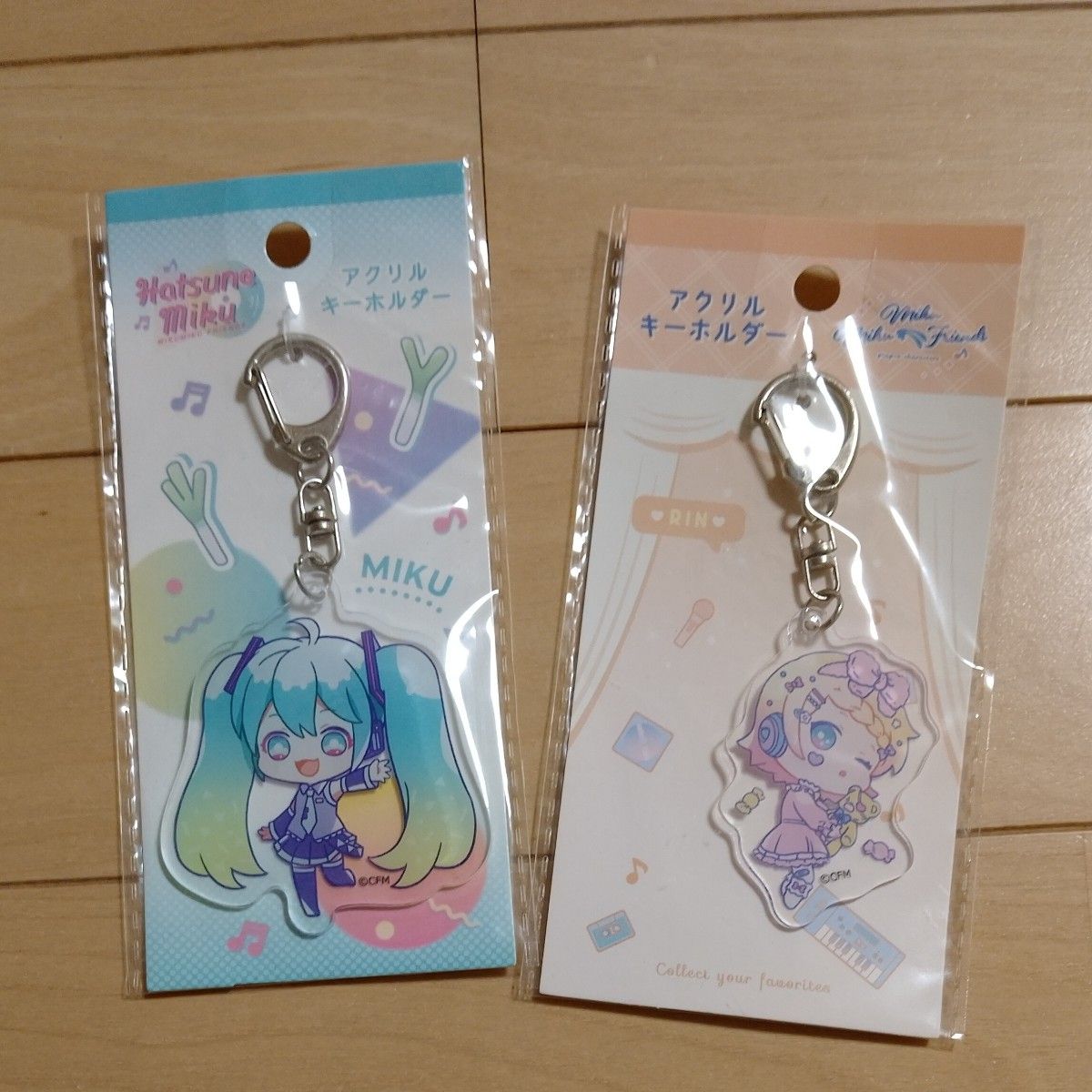 初音未来 镜音铃 亚克力钥匙扣 梦幻图案 2个装