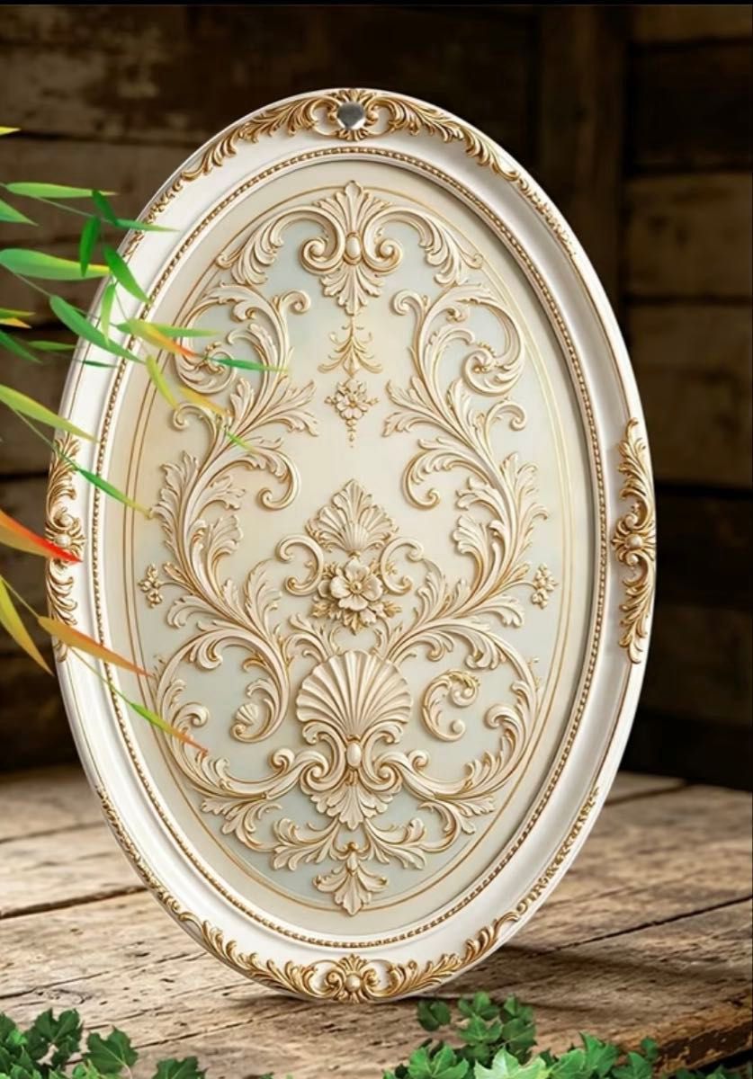 Antique-style Rococo Oval Wooden Panel Wall Shelf White Gold