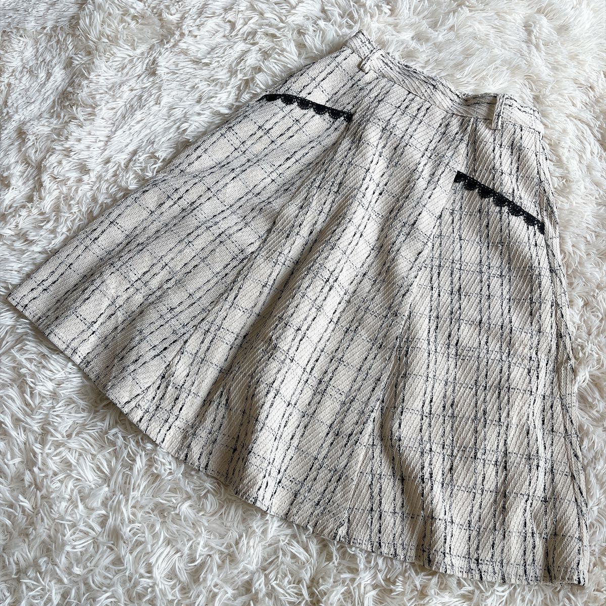 Axes femme axes femme axes fame德国喇叭裙象牙花边装饰白黑花边口袋M