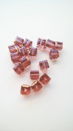【6 × 6mm 4个】施华洛世奇立方体 #5601 (刷玫瑰)