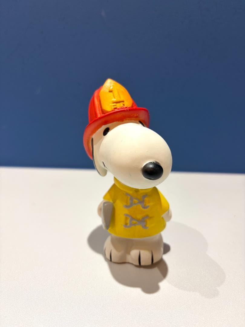 Vintage Snoopy Firefighter Ski Toy Excellent Condition