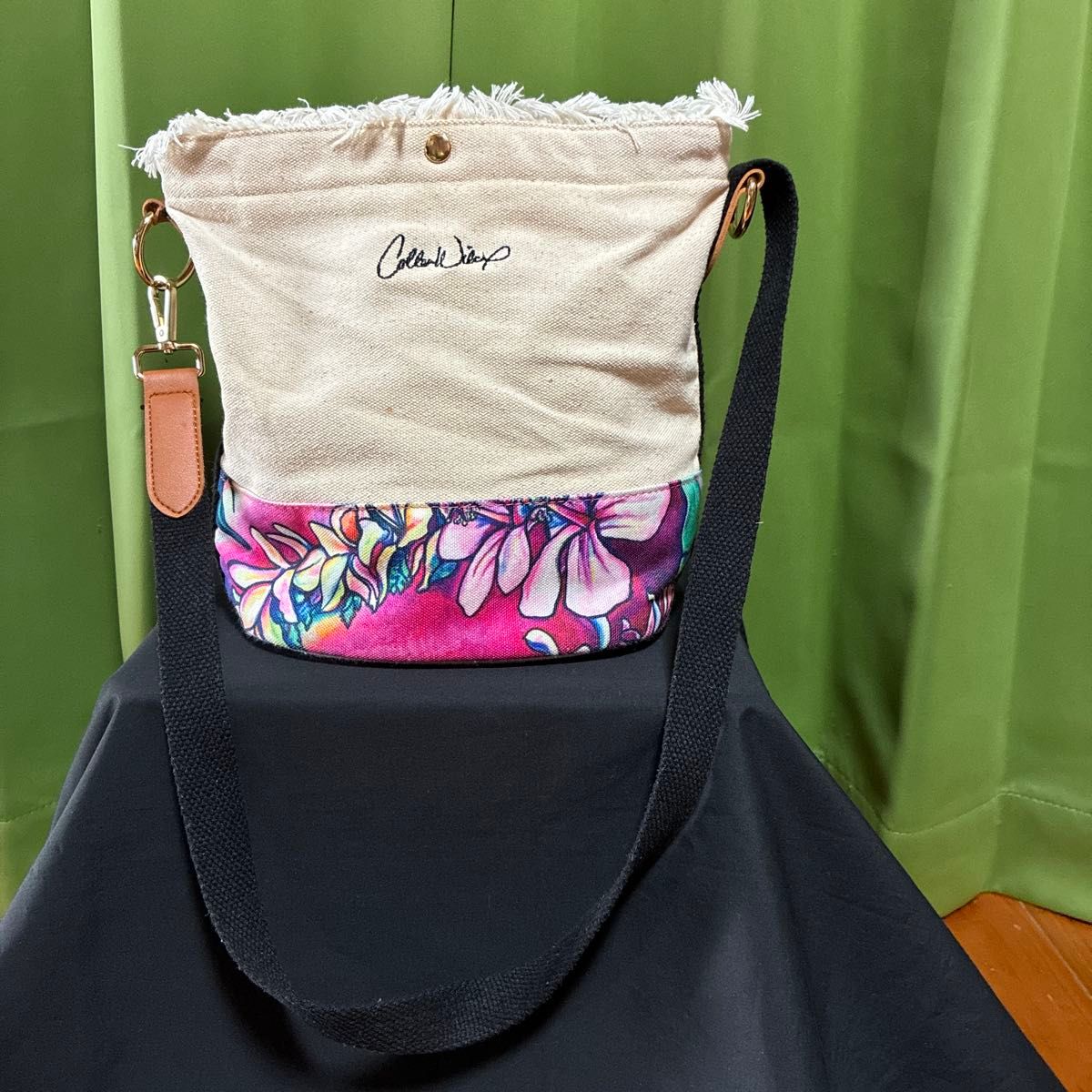 Colleen Wilcox Colleen Wilcox Shoulder Bag Floral Pattern Hawaii