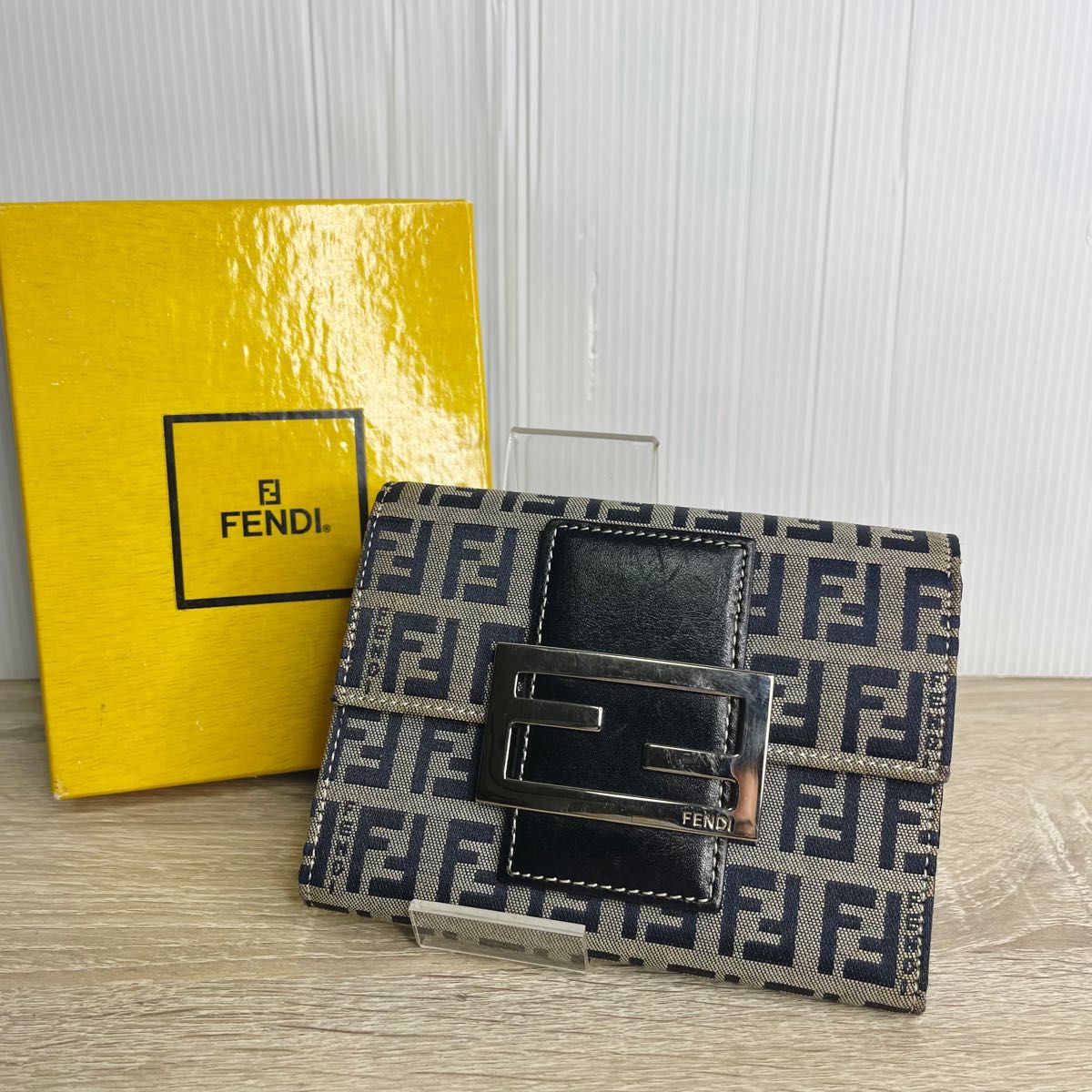 Excellent condition FENDI wallet, trifold wallet