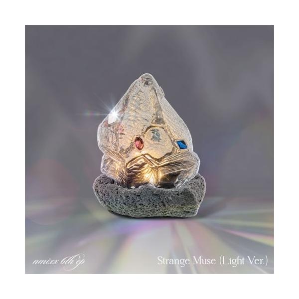 NMIXX Strange Muse: 6th Mini Album (Light Ver.) [Music Card] <Limited Quantity Production> Accessories