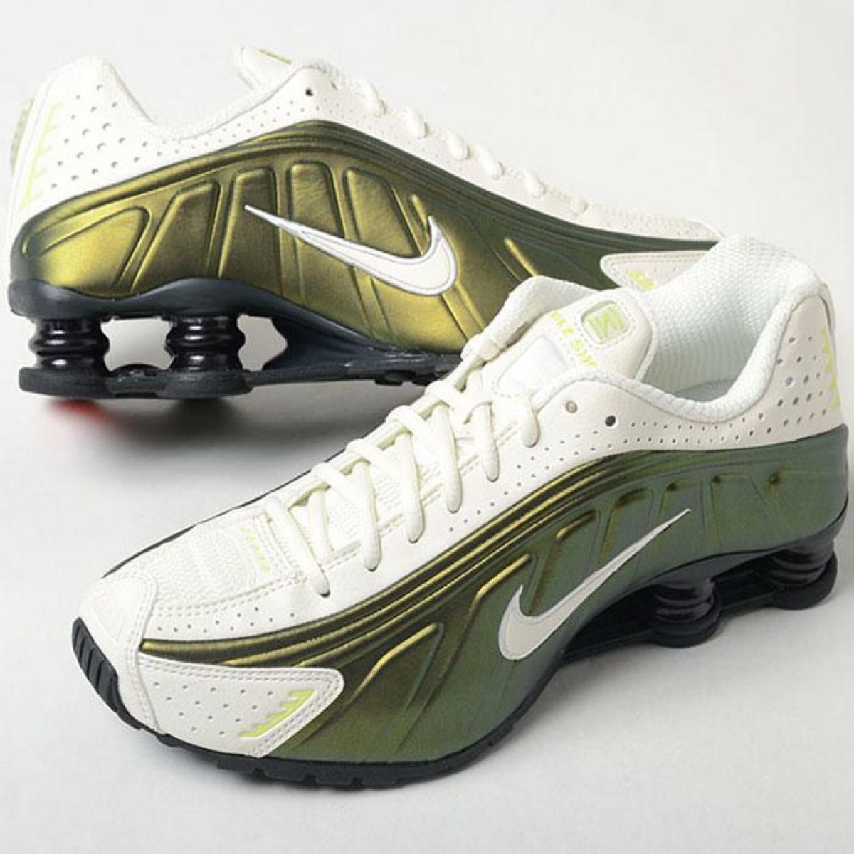 【全新未使用】 NIKE SHOX R4 耐克 Shock系列 R4 金属色运动鞋